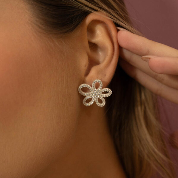 Brinco Flor com Zircônias - Image 2
