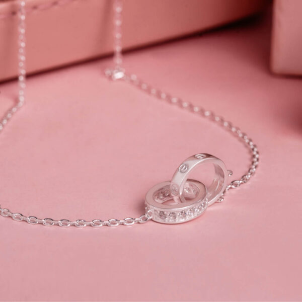 Colar Elos Entrelaçados com Zirconia
