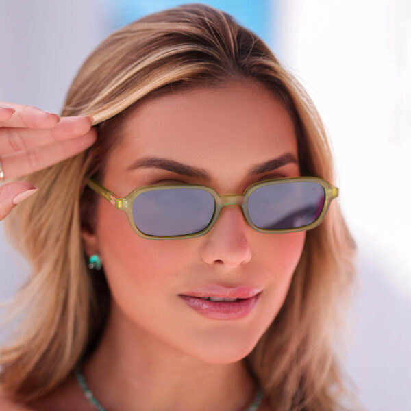 Oculos de Sol Oval - Image 3