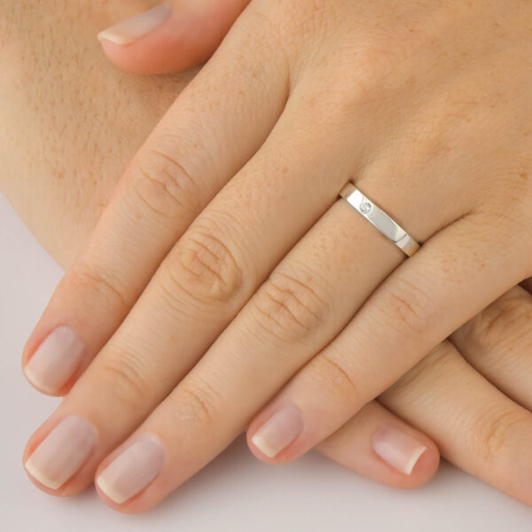 Aliança Reta Fina com Zirconia - Imagem 2