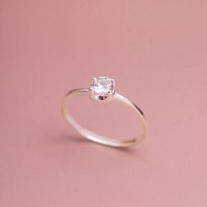 ANEL SOLITARIO CARTIER LATERAL FINA