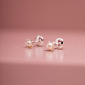 Brinco Perola Flor com Tarraxa Baby