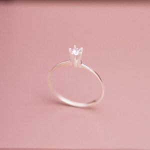 ANEL SOLITÁRIO GARRAS ZIRCÔNIA CRISTAL