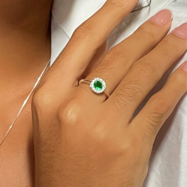 Anel Princesa Redondo Verde Esmeralda - Imagem 2