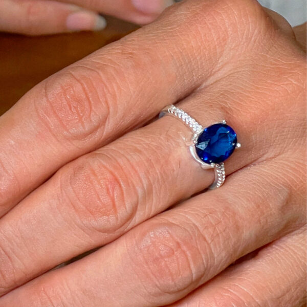 Anel Oval Azul Safira - Imagem 2