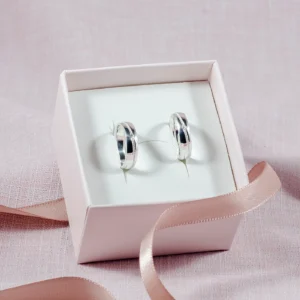 ALIANÇA FRISO TRANSVERSAL COM 1 ZIRCONIA 5MM