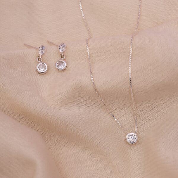 Conjunto Ponto de Luz cx/ Brinco Pendente