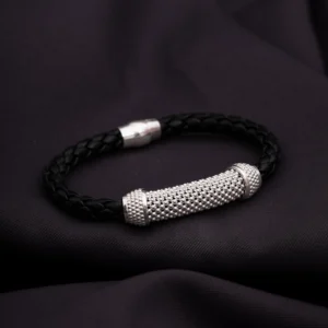 Bracelete de Couro Com Zircônias