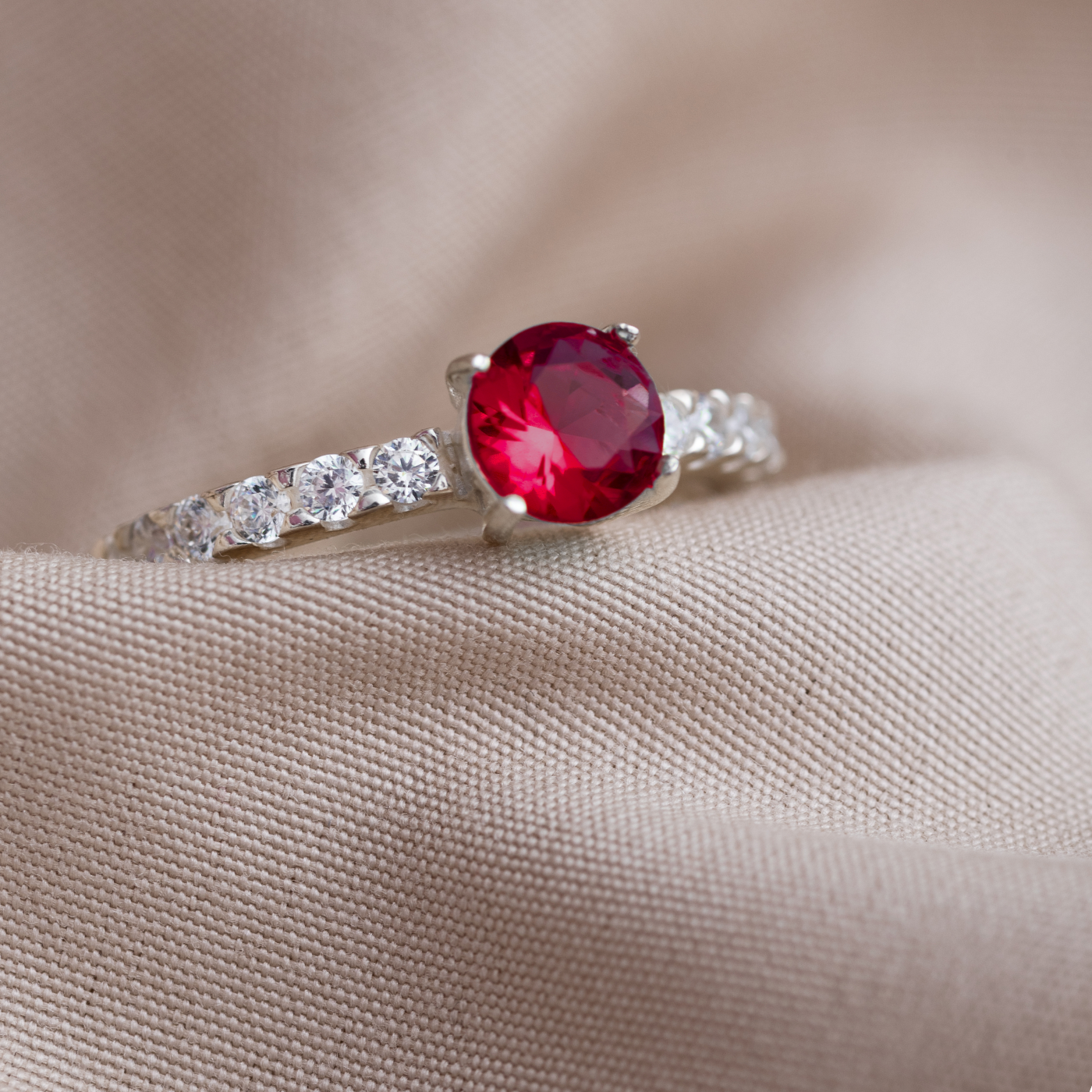 Anel Solitario Tiffany 6mm Rubelita