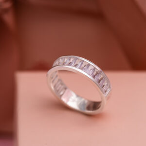 Anel Meia Aliança 18 Pedras Carrê