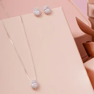 Conjunto Oval 3 Garras Zirconia Cristal