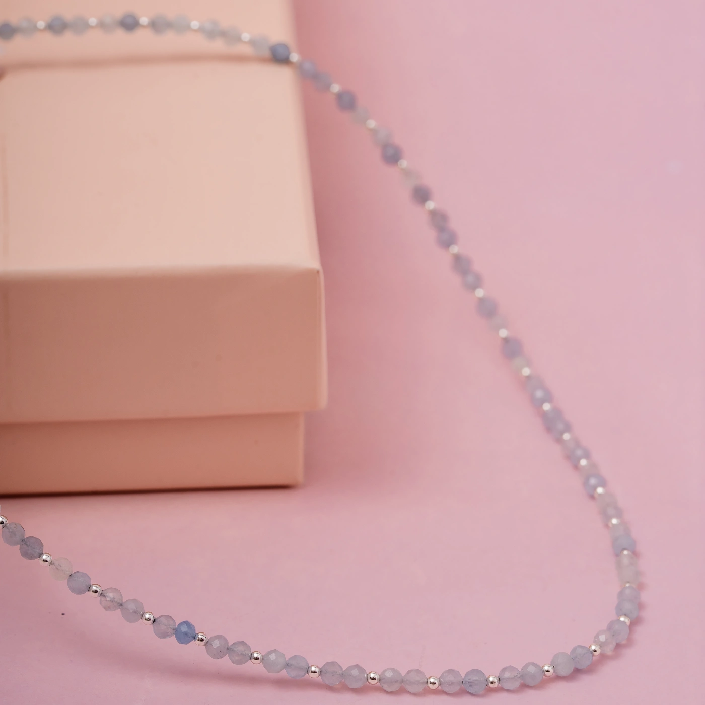 Colar Pedras Naturais e Bolinhas Granada Azul Claro