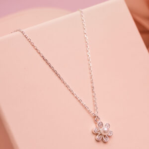 Colar Flor com Pérola