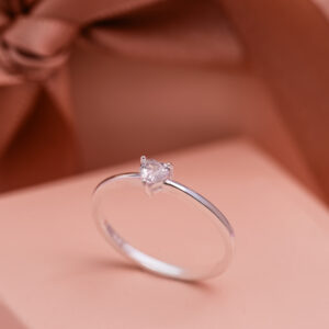 Anel Solitário Coração Cravejado