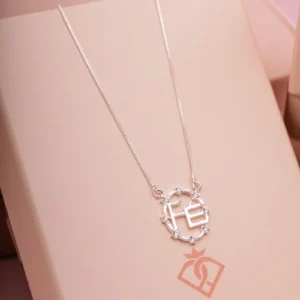 Colar Fé Vazado Cravejado