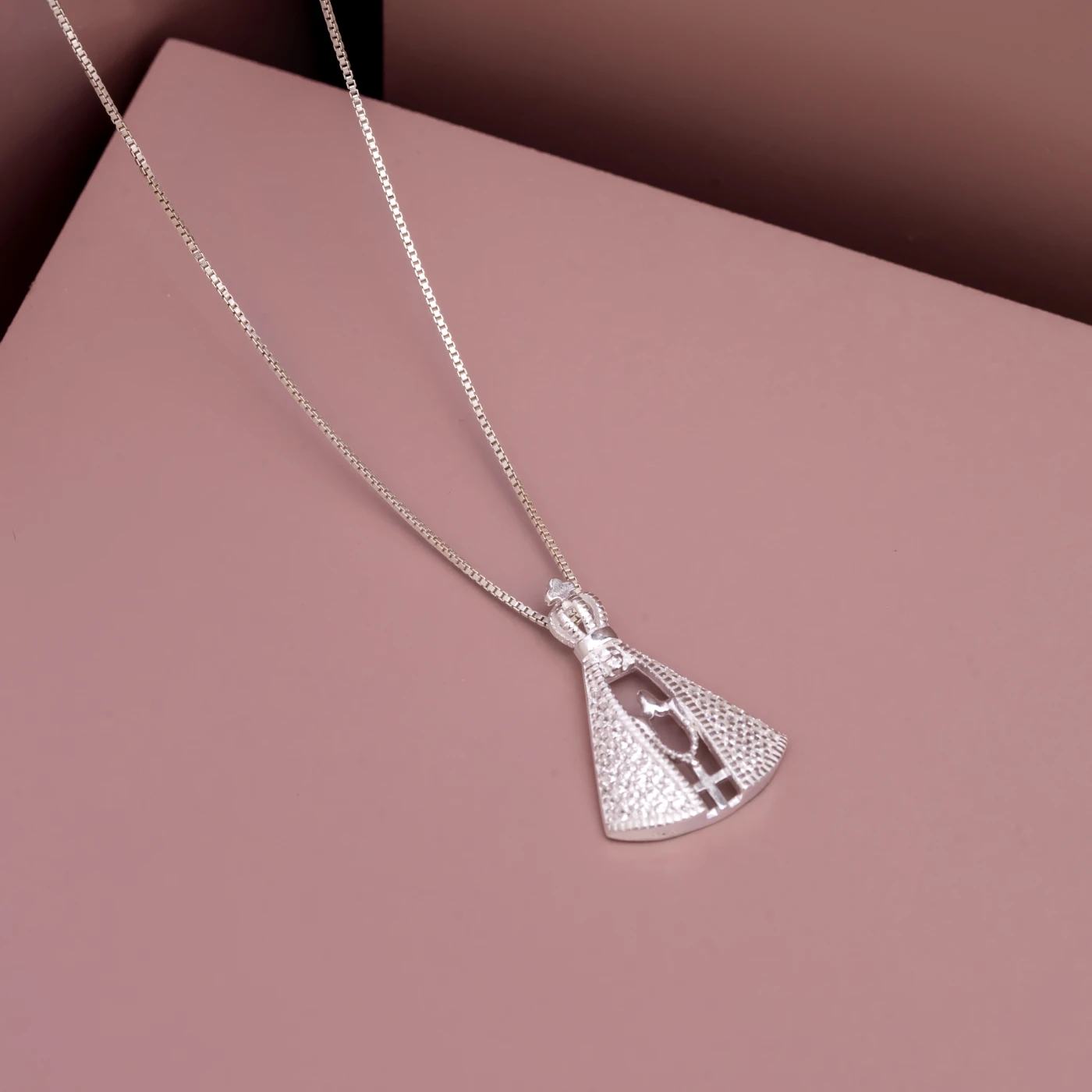 COLAR NOSSA SENHORA APARECIDA MANTO BRANCO GRANDE