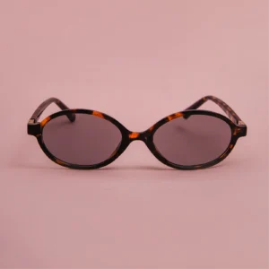 OCULOS DE SOL OVAL DETALHE LATERAL DOURADA