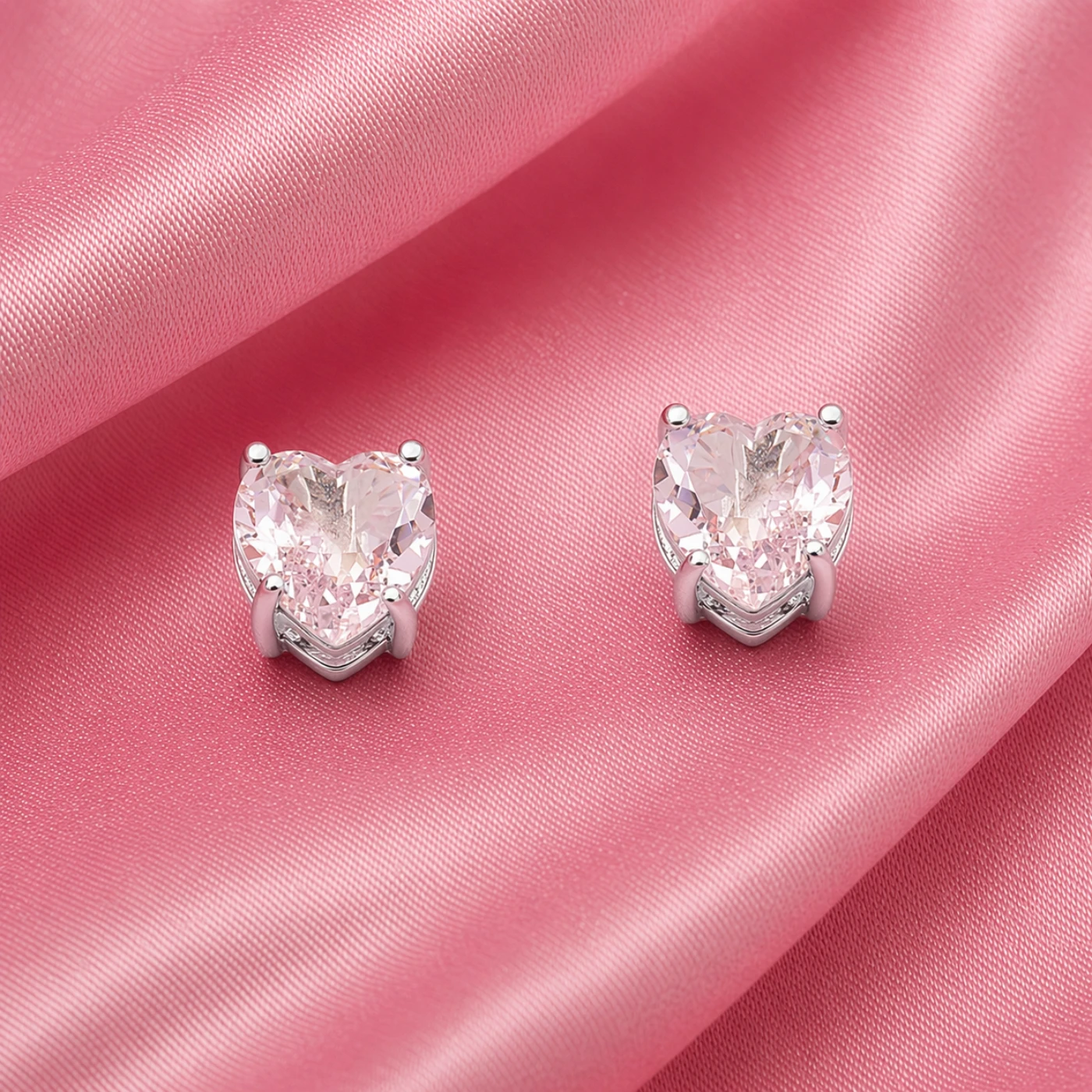 BRINCO PONTO DE LUZ CORAÇÃO CRISTAL ROSA