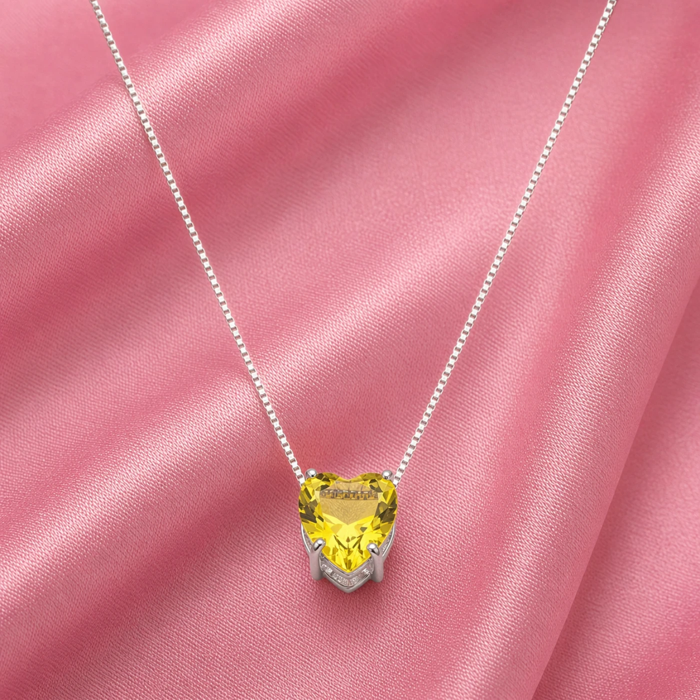 COLAR PONTO DE LUZ CORAÇÃO SAFIRA AMARELA